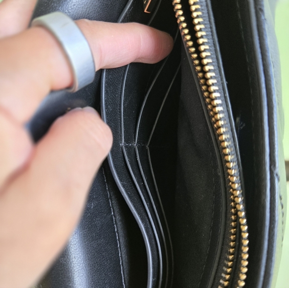 Tory Burch Kira Chevron Quilted Chain Wallet – Black Napa Leather - Picture 13 of 17